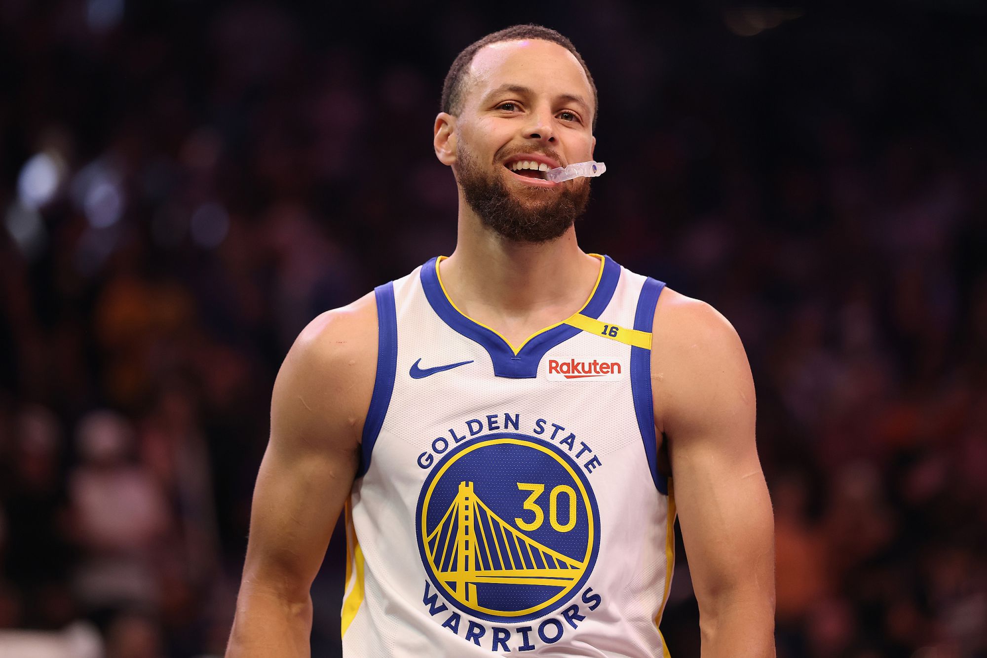 Curry parle du port des chaussures de basket de 6e génération de Kobe Bryant: en hommage à Kobe, ce mouvement m'apporte de l'énergie