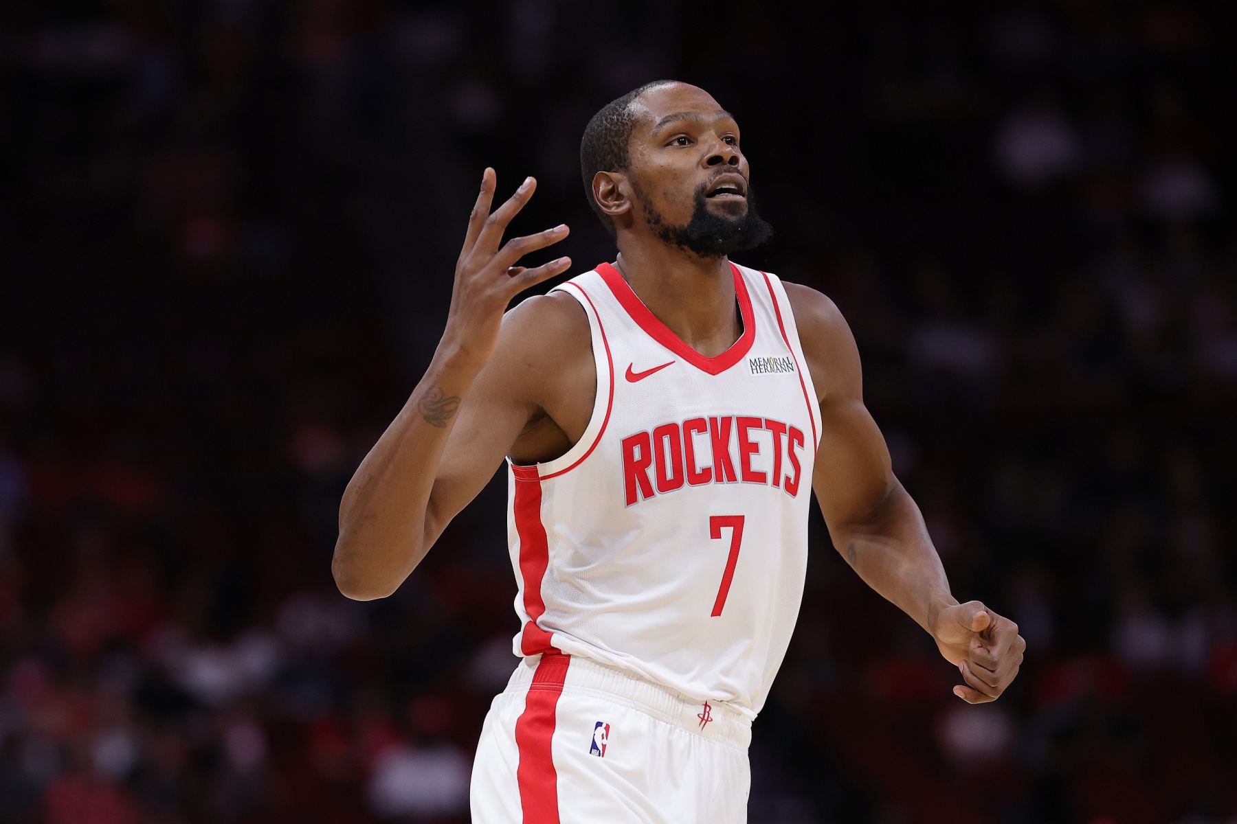 Faites de votre mieux! Durant a réussi 9 tirs sur 18 lors de son premier match à domicile et a marqué 37 points.