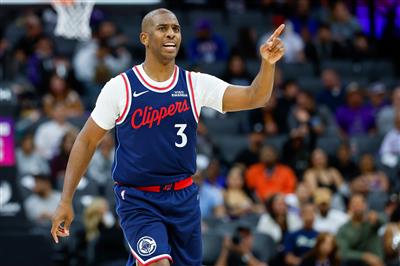 Paul : Pendant l’intersaison, j’avais vraiment le choix entre prendre ma retraite et revenir chez les Clippers. Je voulais passer plus de temps avec ma famille.