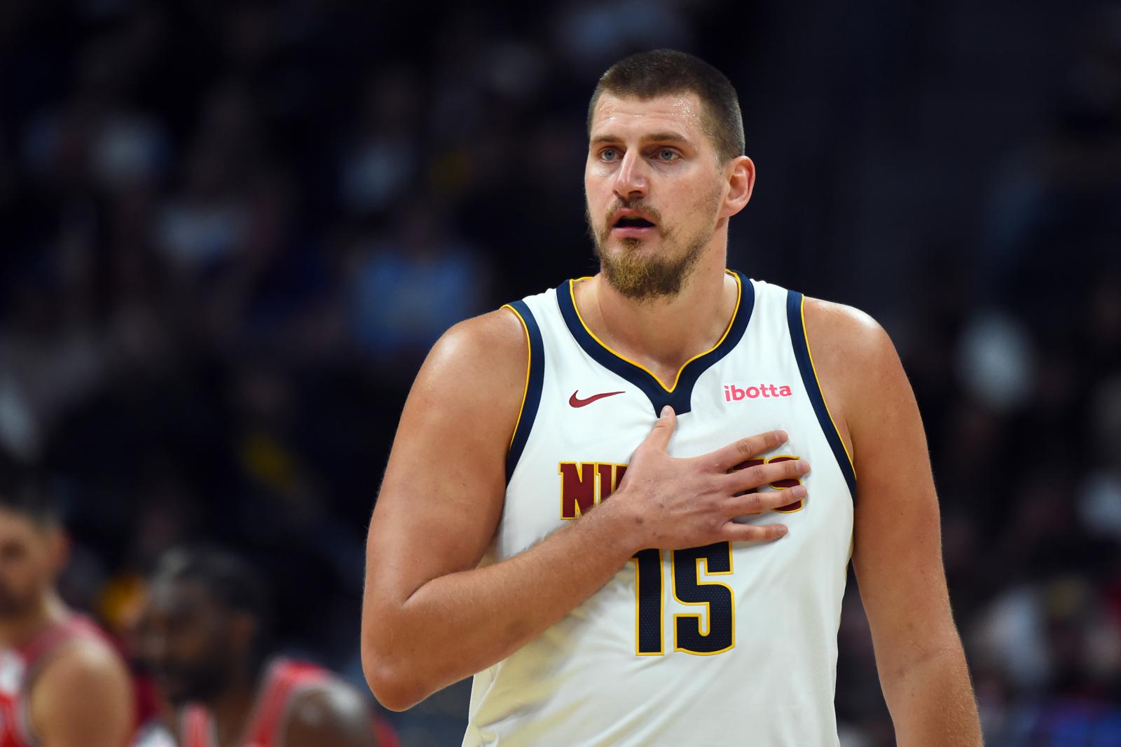 Entraîneur des Nuggets : la performance exceptionnelle de Jokic lors de matchs consécutifs est due au fait qu'il a utilisé son temps de repos pour bien entretenir son corps