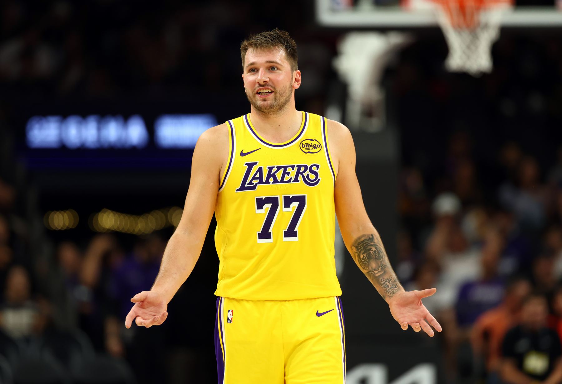 Comparable à Jordan, Chamberlain et McAdoo ! Doncic a marqué plus de 40 points pour la 50e fois avant d'avoir 27 ans
